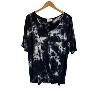 Janette Tie Dye Blouse Black and White Knotted Front Hem Short Sleeve V Neck Top